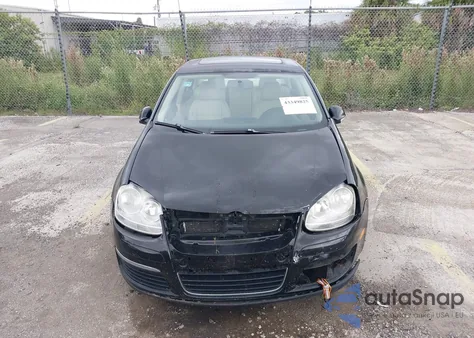 2010 Volkswagen Jetta Se z USA, uszkodzony, nr VIN 3VWRZ7AJ3AM037584
